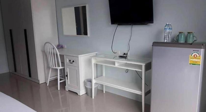 Kim Lung Airport Hotel Patong Exterior foto
