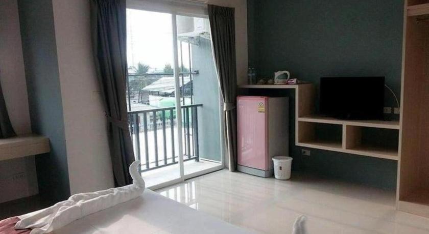 Kim Lung Airport Hotel Patong Exterior foto