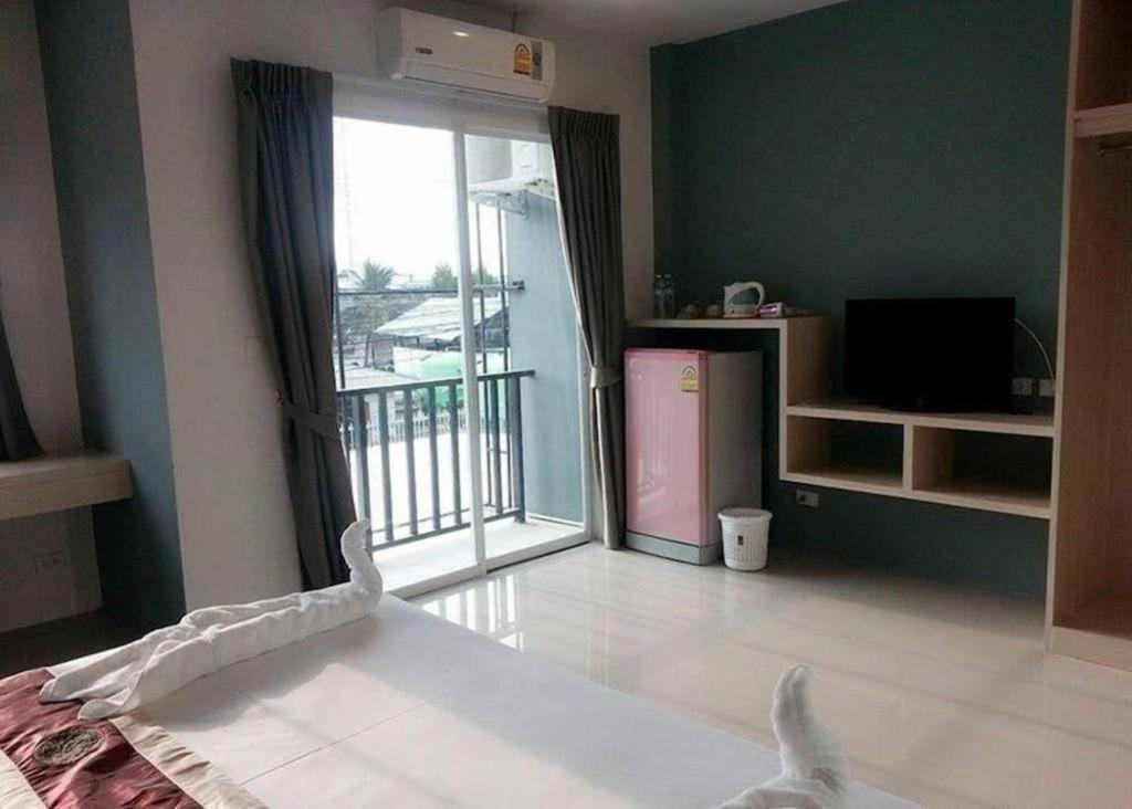 Kim Lung Airport Hotel Patong Exterior foto
